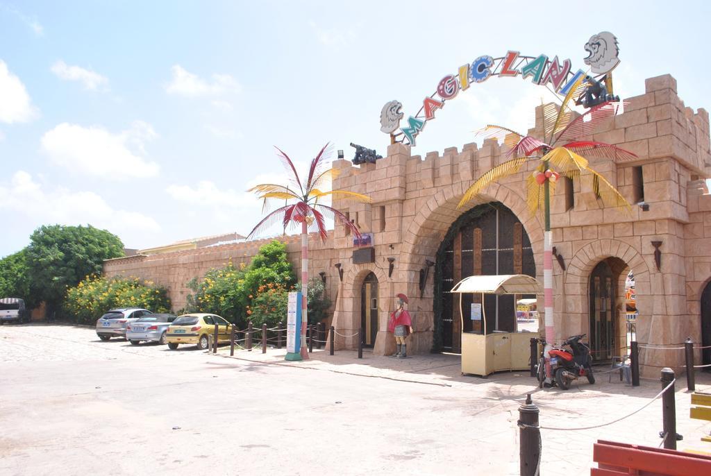 Hotel Magic Land Dakar Exterior photo